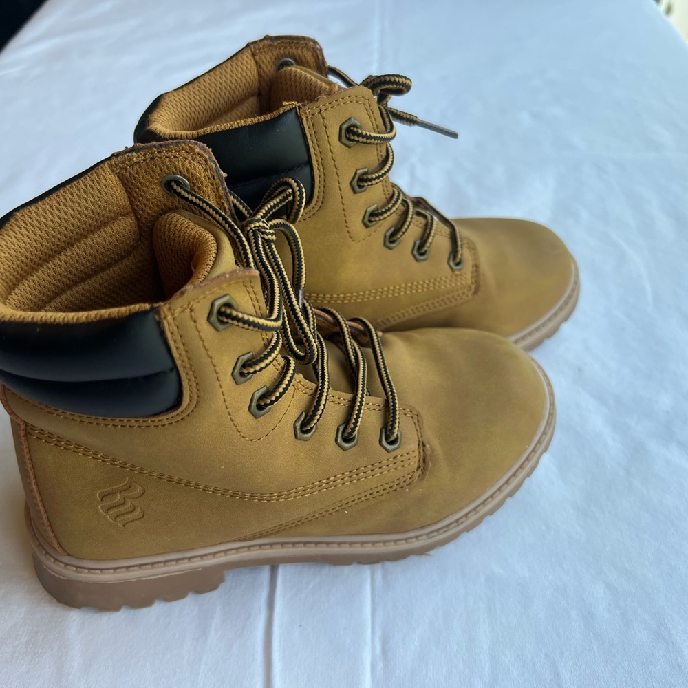 Brown Boots, Rockawear boys sized one